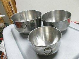 3 VINTAGE STAINLESS STEEL NESTING MIXING BOWLS - 1 FARBERWARE + 2 UNBRANDED