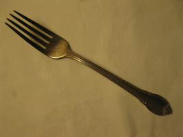 Rogers Bros. 1847 Remembrance Pattern Silver Plated 7.5" Table Fork #3 - $7.00