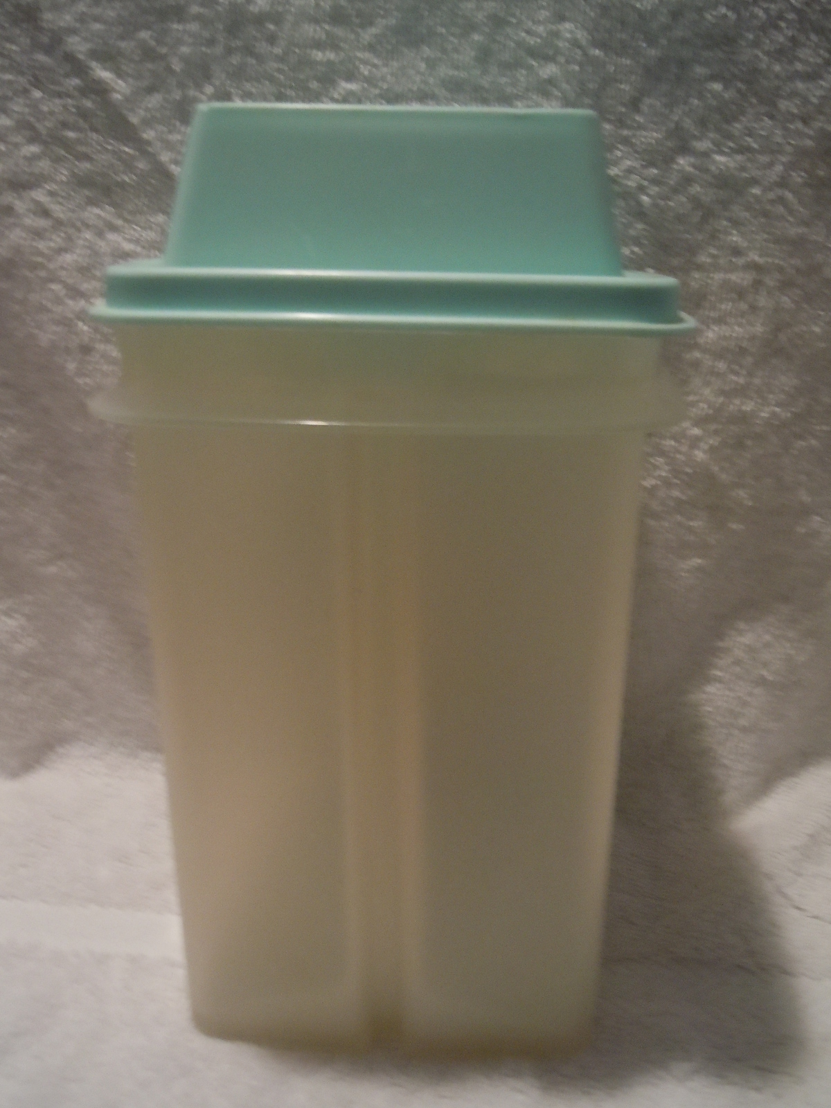 Tupperware 12 Pie Round Keeper Cake Taker Aqua  