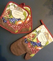 FRUIT theme OVEN MITT POTHOLDERS 3-pc Set Brown Red Grapes NEW - $10.99
