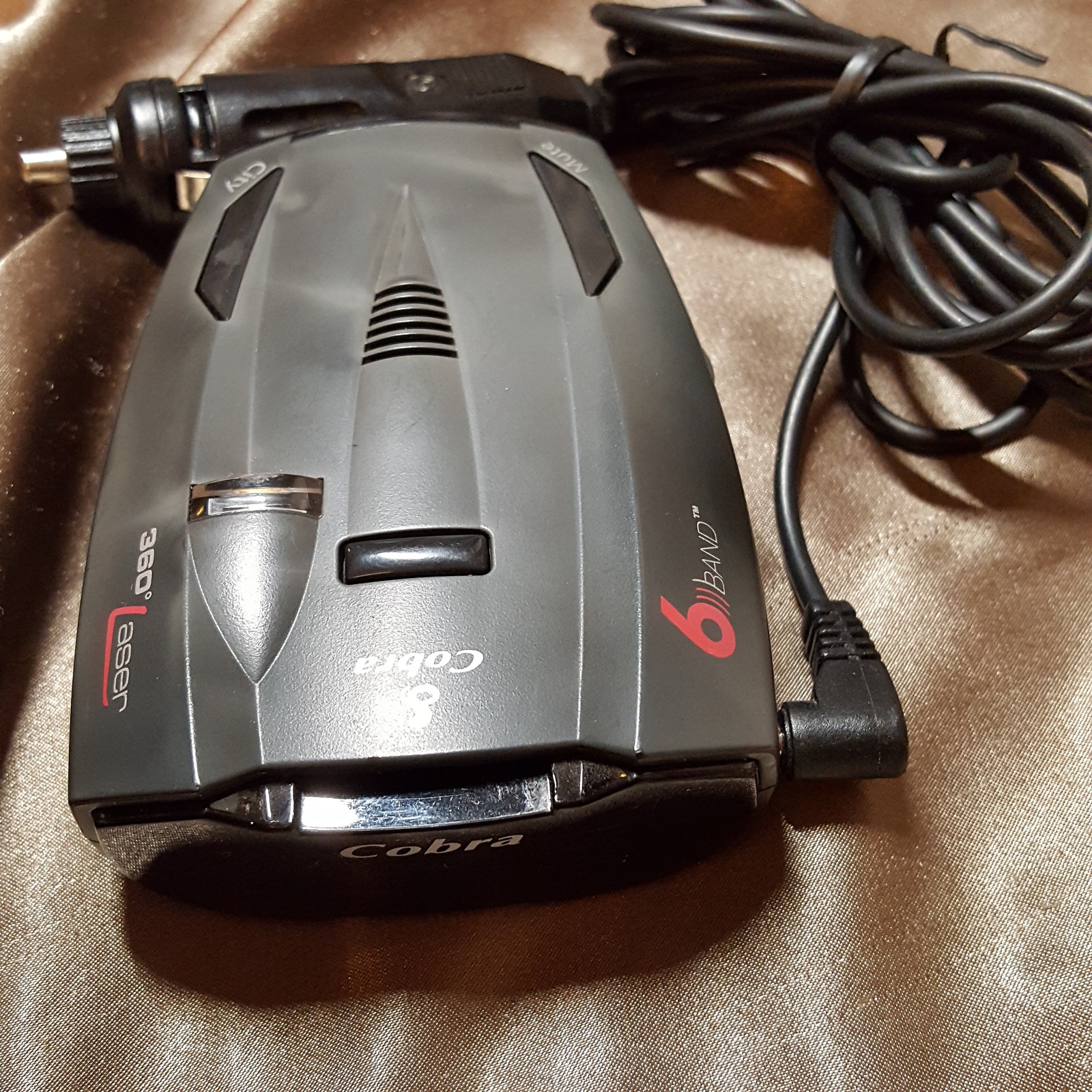 Model ESDESD7000 Cobra 360 Laser 6Band Radar Detector InCar