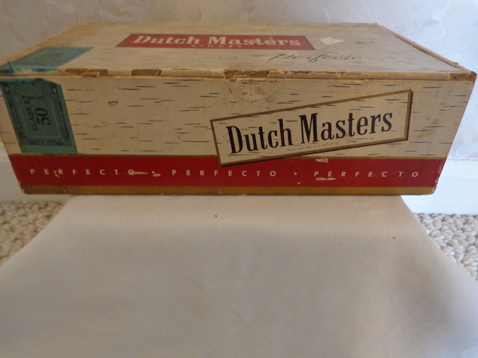 Vintage Dutch Masters Cigar Box (#1335) and 50 similar items