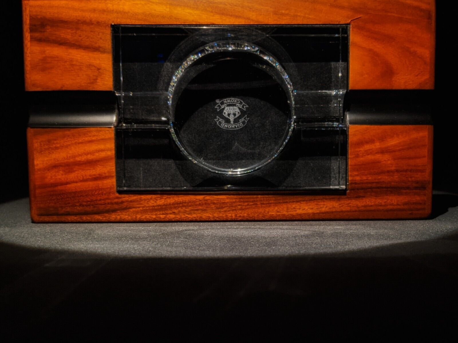 Diamond Crown Glass Top Humidor 18" L x 10" W x 6.5" H & Wood Ashtray