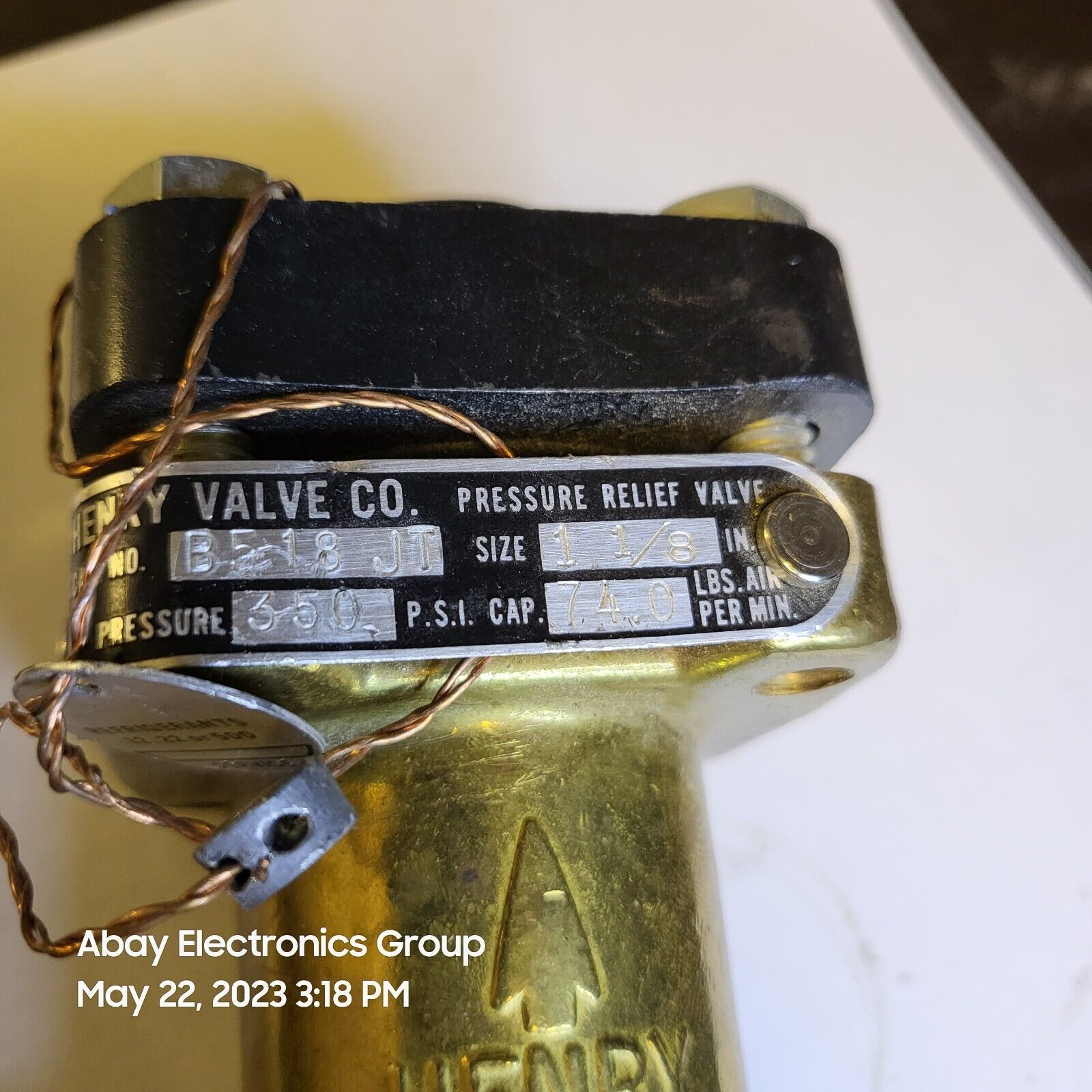 HENRY PRESSURE RELIEF VALVE B518JT 350PSI 11/8" PSI CAP 74.0 LBS NEW