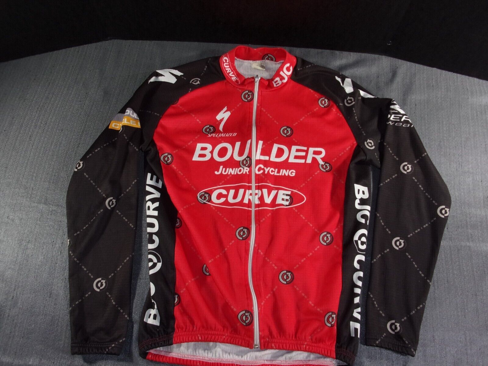Primary image for BOULDER JUNIOR CYCLING MEDIUM RED BLACK CYCLING THERMAL SHIRT W SIGNATURES