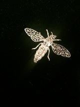 60s Alice Caviness silver filagree bee/bug/insect brooch with moveable wings