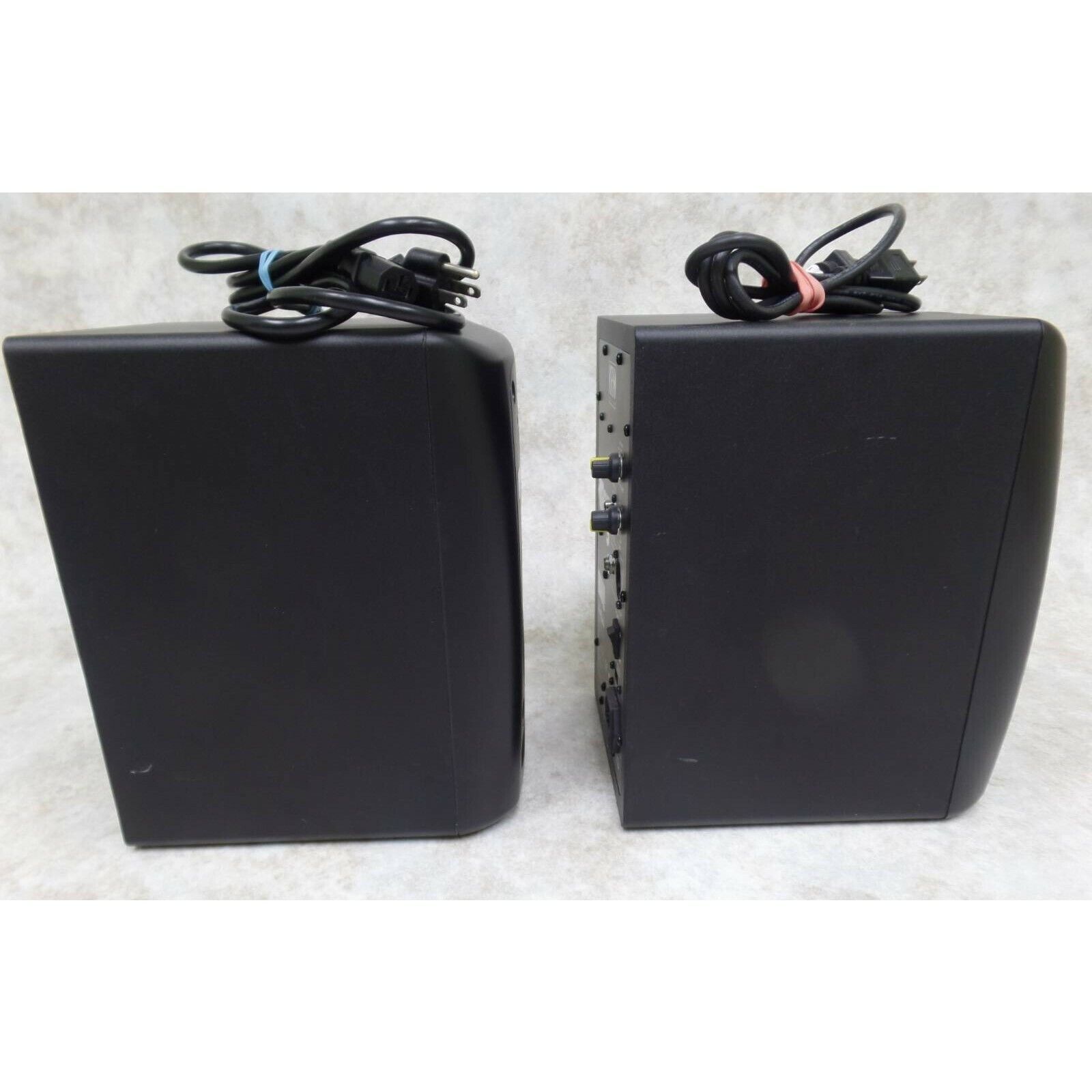 KRK Rokit 5 2Way 5 in Powered Studio Monitor Speakers Black RGP2 Power