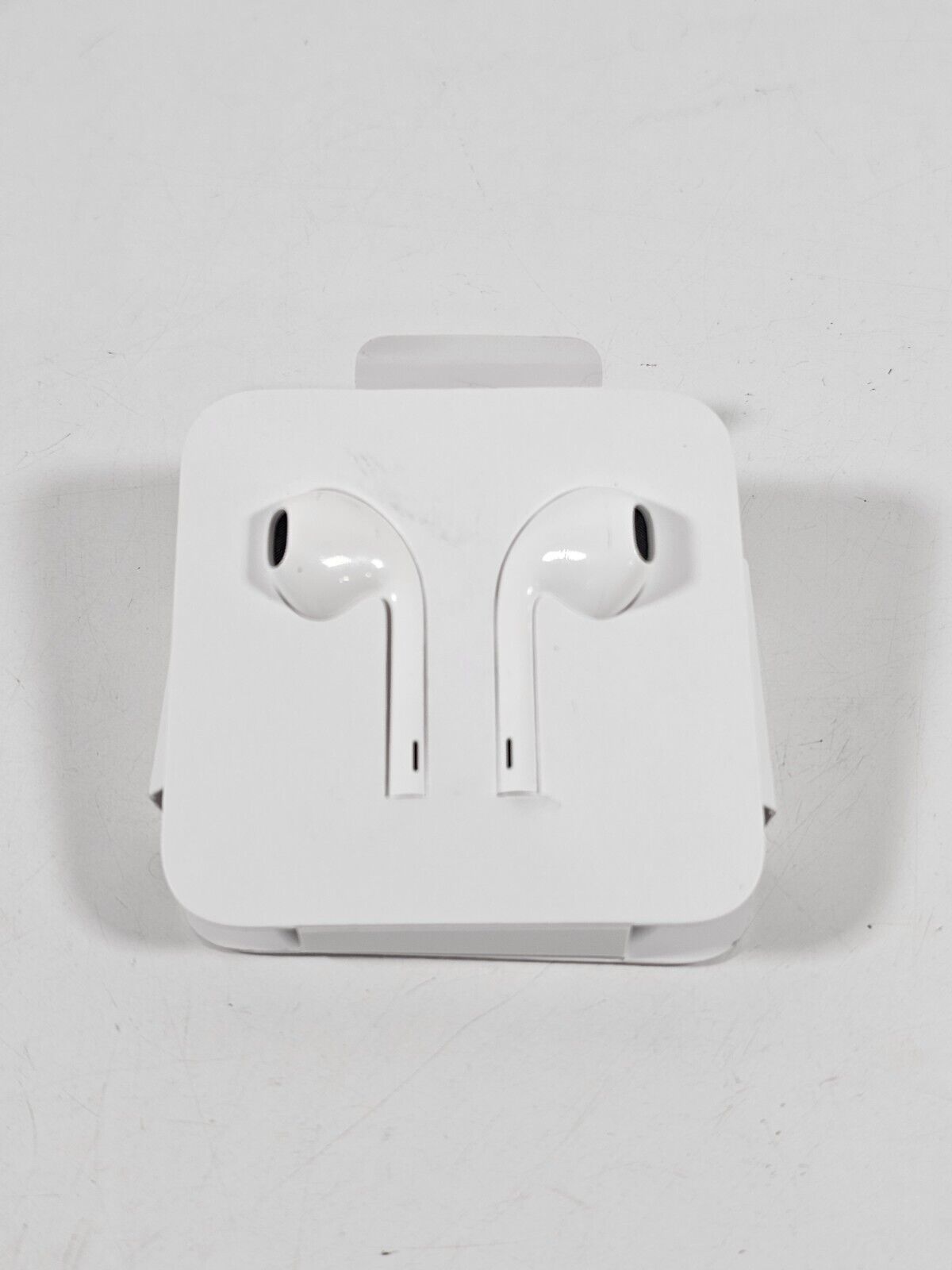 Apple Headphones WIRED White (MNHF2AM/A) Everything Else