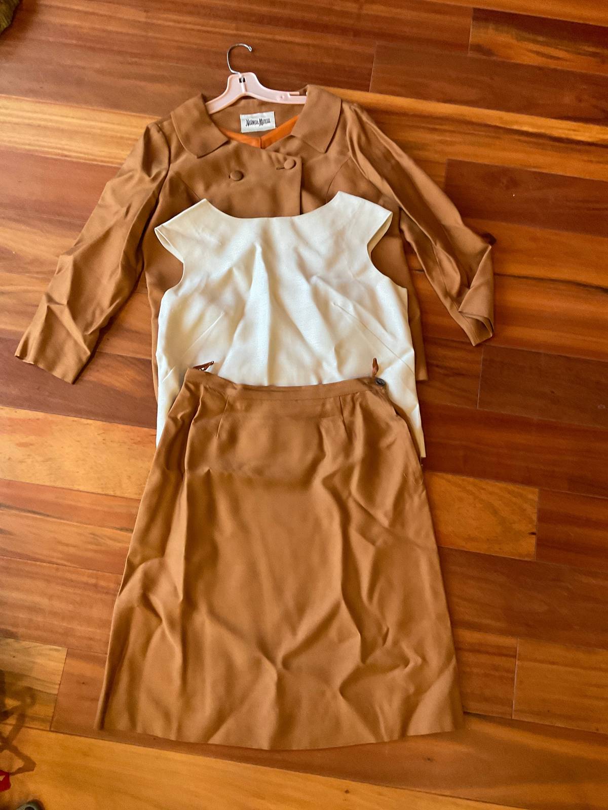 Twin Pines Estate Sales at Bonanza - Fashion, Collectibles, S...