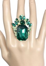 Framed Octagon Forest Green Crystals Adjustable Stretchable Ring Costume Jewelry - $16.25