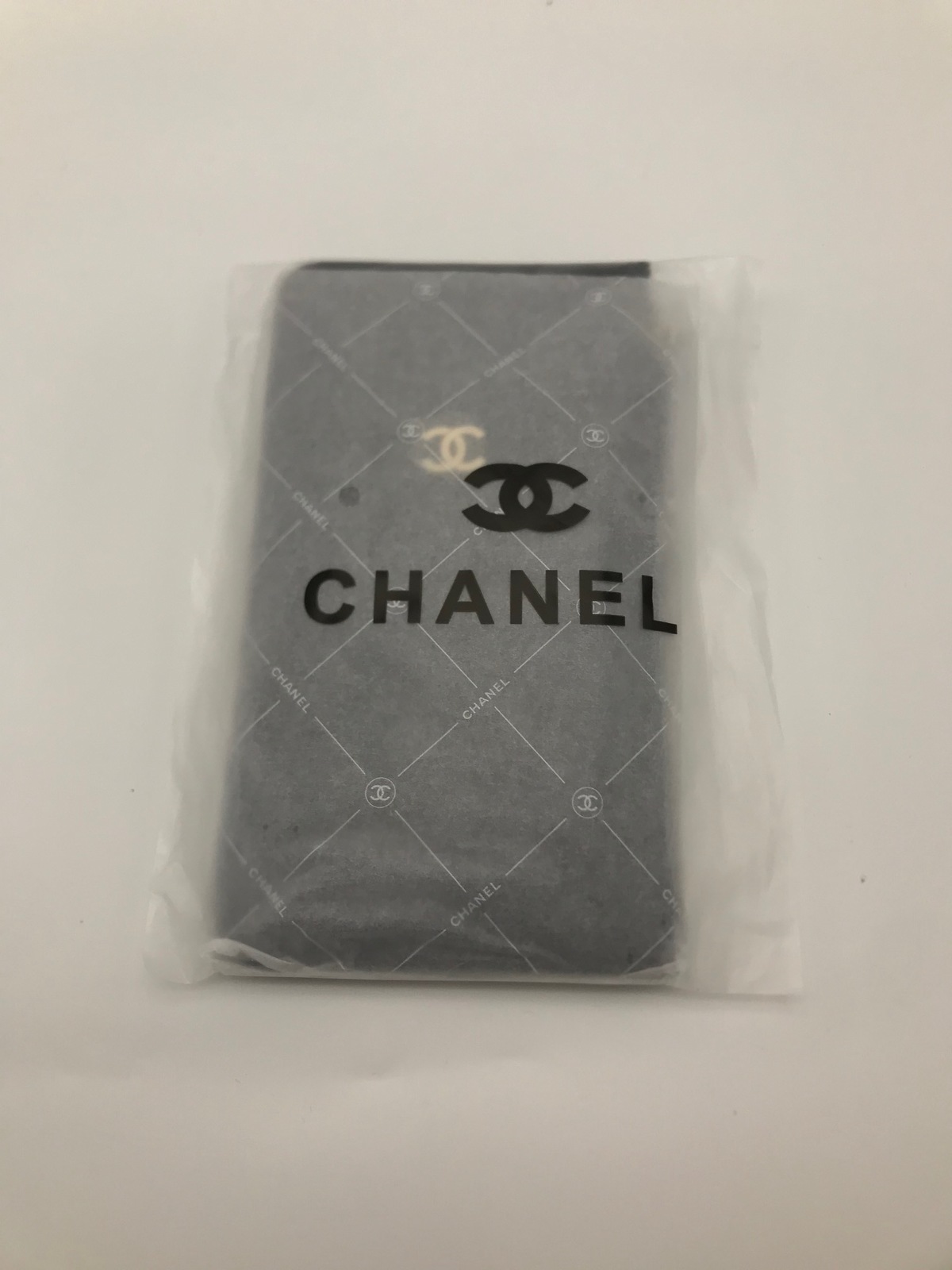 chanel vip gift phone bag
