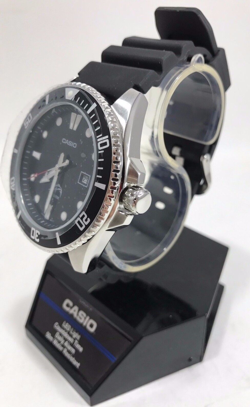 casio - mdv106-1a - men's 200m black resin band black dial analog dive watch