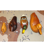 4 QTY HAND CARVED WOOD WOODEN DUCKS DECORATIONS MADE IN THE USA - $28.34