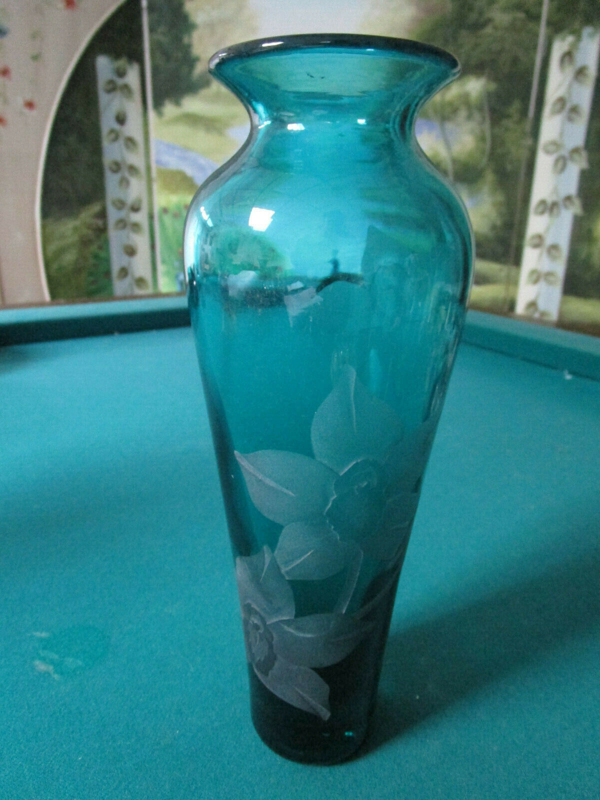 MICHELLE DERN TRINIDAD CA. GLASS STUDIO ORCHID BLUE ETCH GLASS VASE