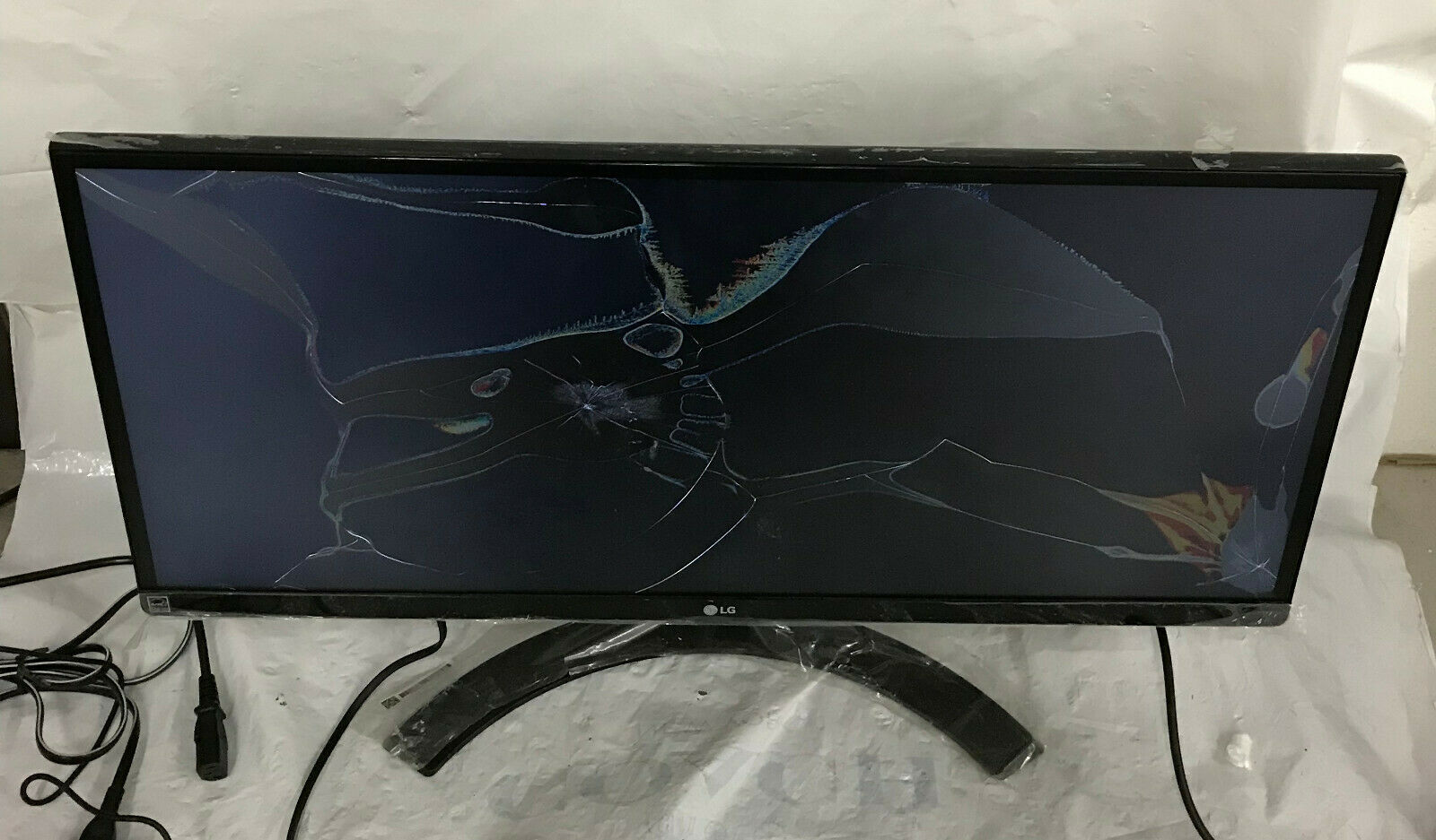 **AS IS ** LG 29UM60P 29" IPS LED FHD 219 UltraWide Monitor **** FOR
