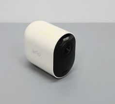 Arlo Ultra VMC5040 4K Ultra UHD Wire-Free Security Camera ISSUE image 3