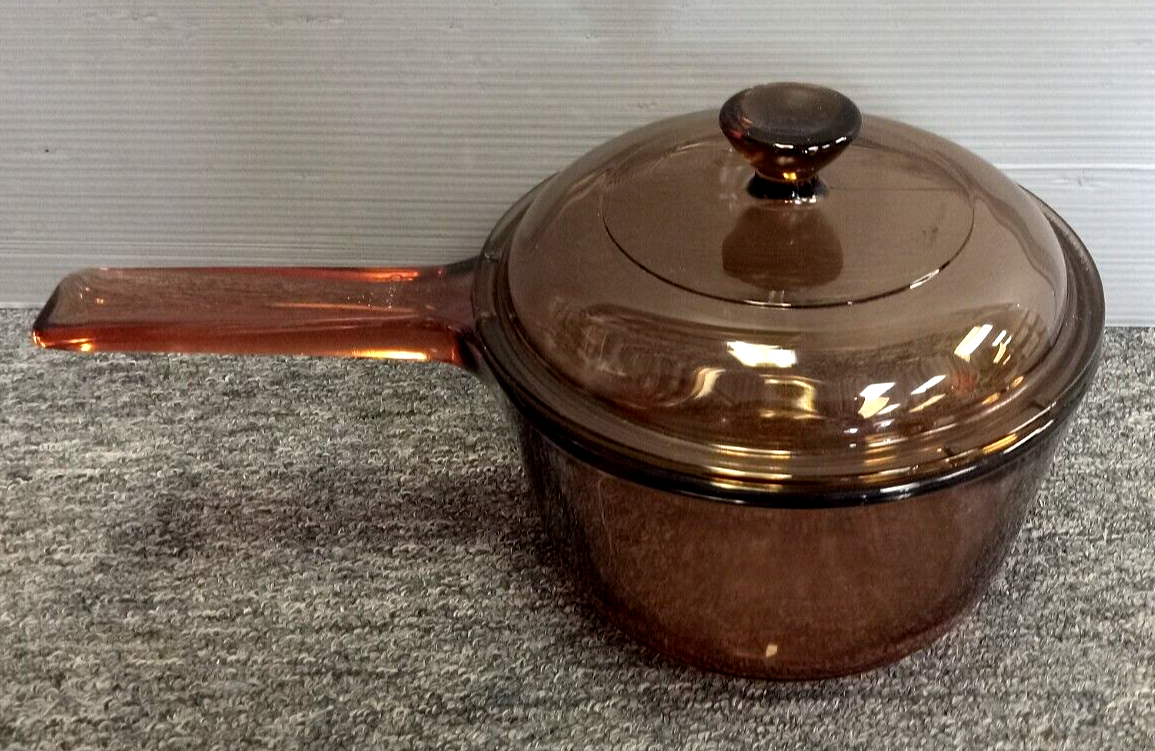 Corning Vision Cookware Amber 2.5 Quart Saucepan with Lid Vintage