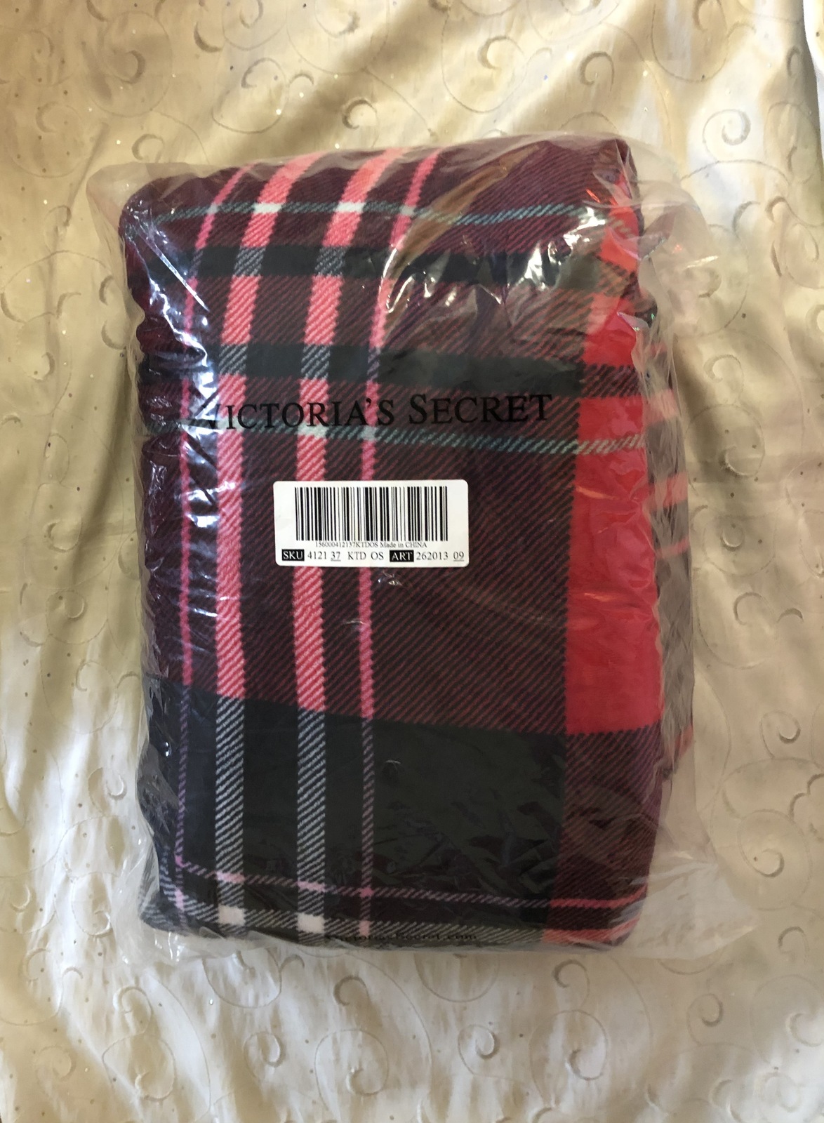 Victoria Secret PINK SHERPA BLANKET & TOTE 2022 BLACK FRIDAY Red Plaid NEW!