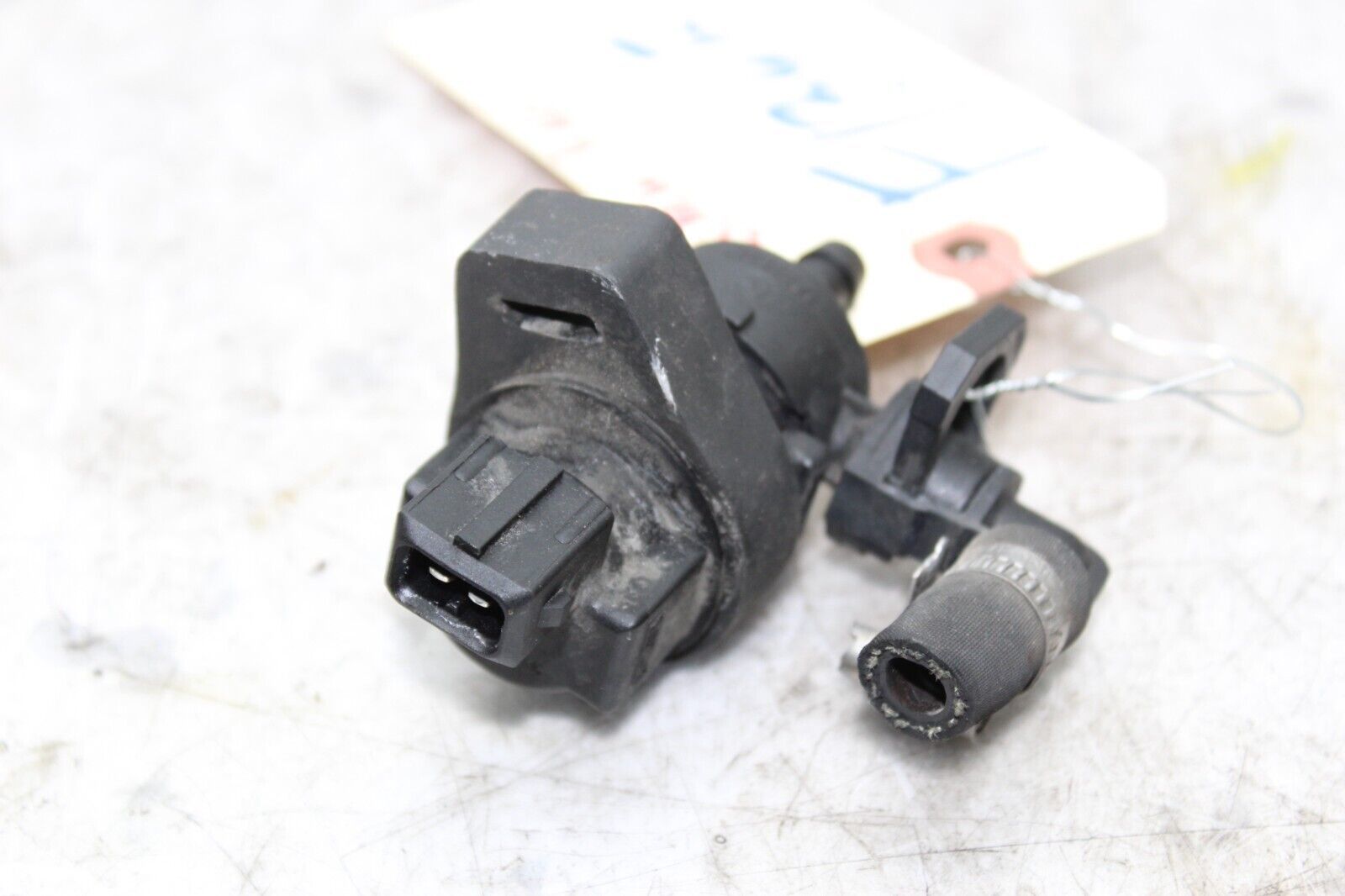 0003 BMW 540I Fuel Tank Breather Purge Valve F1345 Other Engine Parts