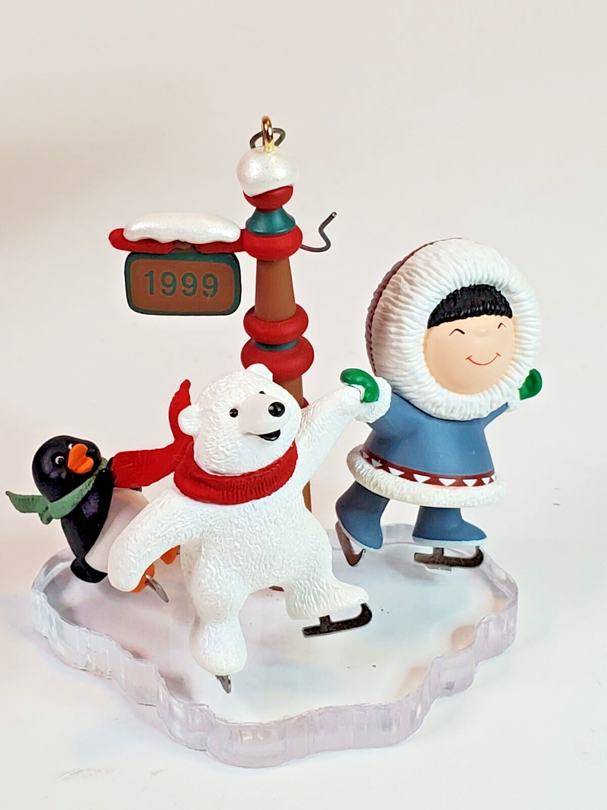 Hallmark Frosty Friends Eskimo Polar Bear Ornament 20th in Series 1999