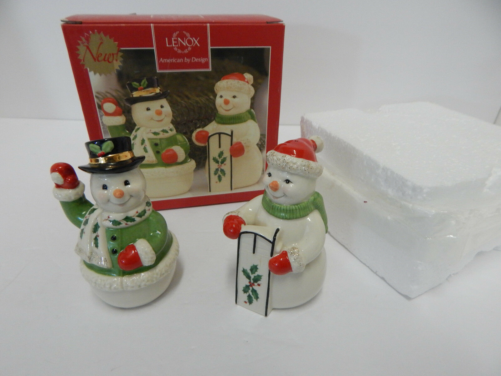 Lenox Holiday Salt & Pepper Set