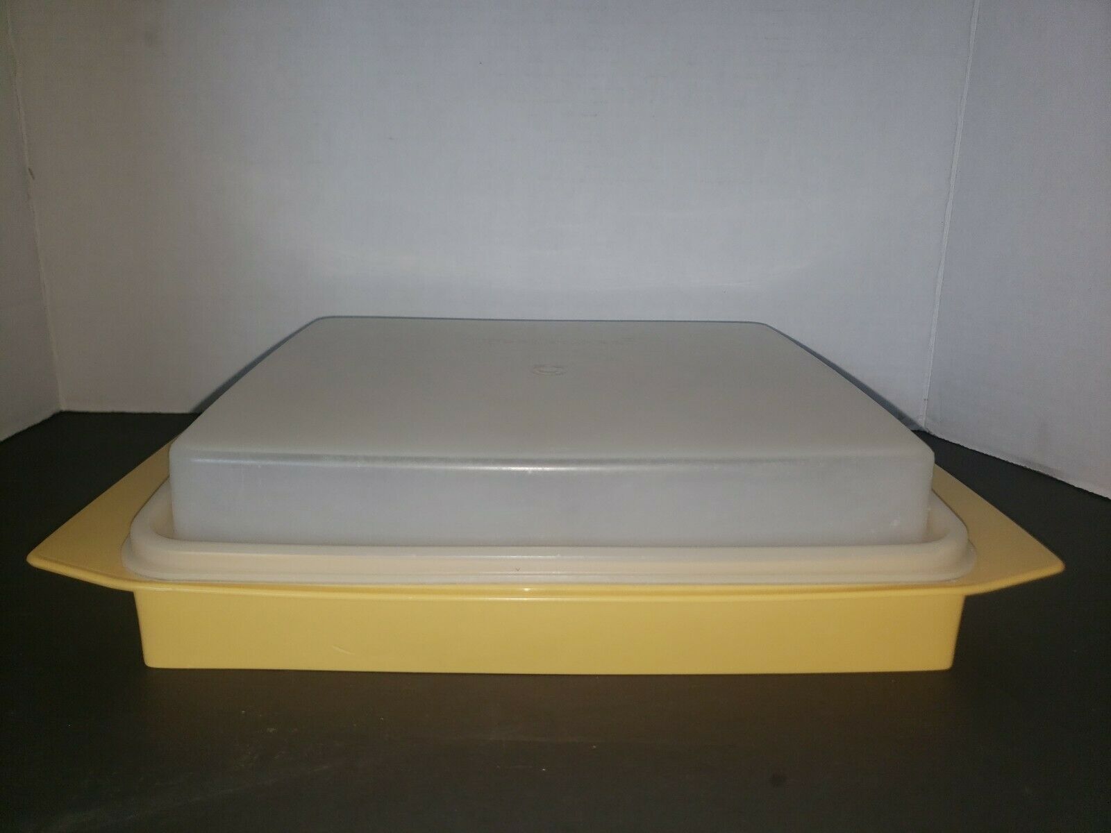 Tupperware Square Keeper Large Vintage 12 Inch Container 