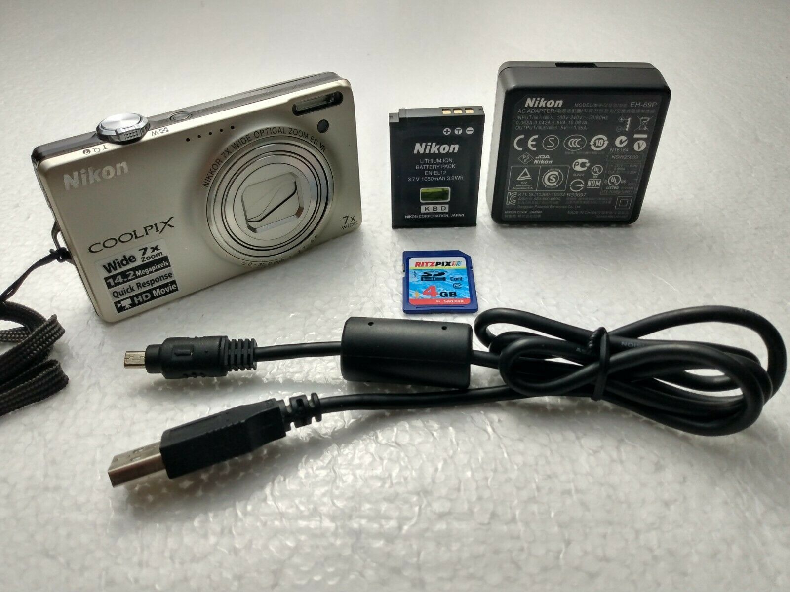 Nikon Coolpix S6000 14.2MP Digital Camera W/ Battery + Charger + SDHC