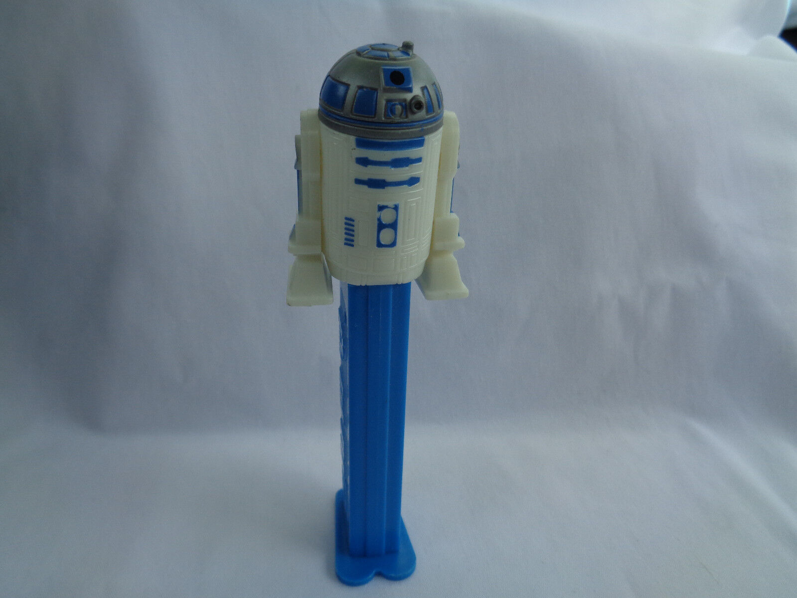 Vintage 1990's PEZ Candy Dispenser Star Wars R2D2 Lucas Film with Feet - $1.92