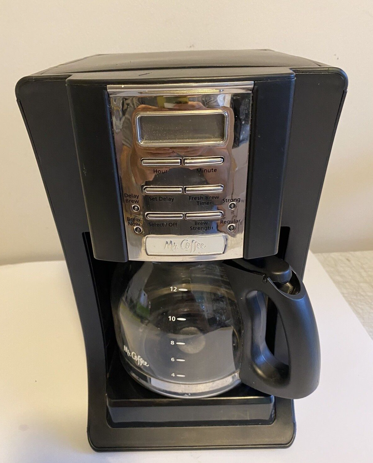 Mr. Coffee 5-Cup Programmable Coffee Maker, 25 oz. Mini Brew, Brew Now or  Later, Black & Chrome