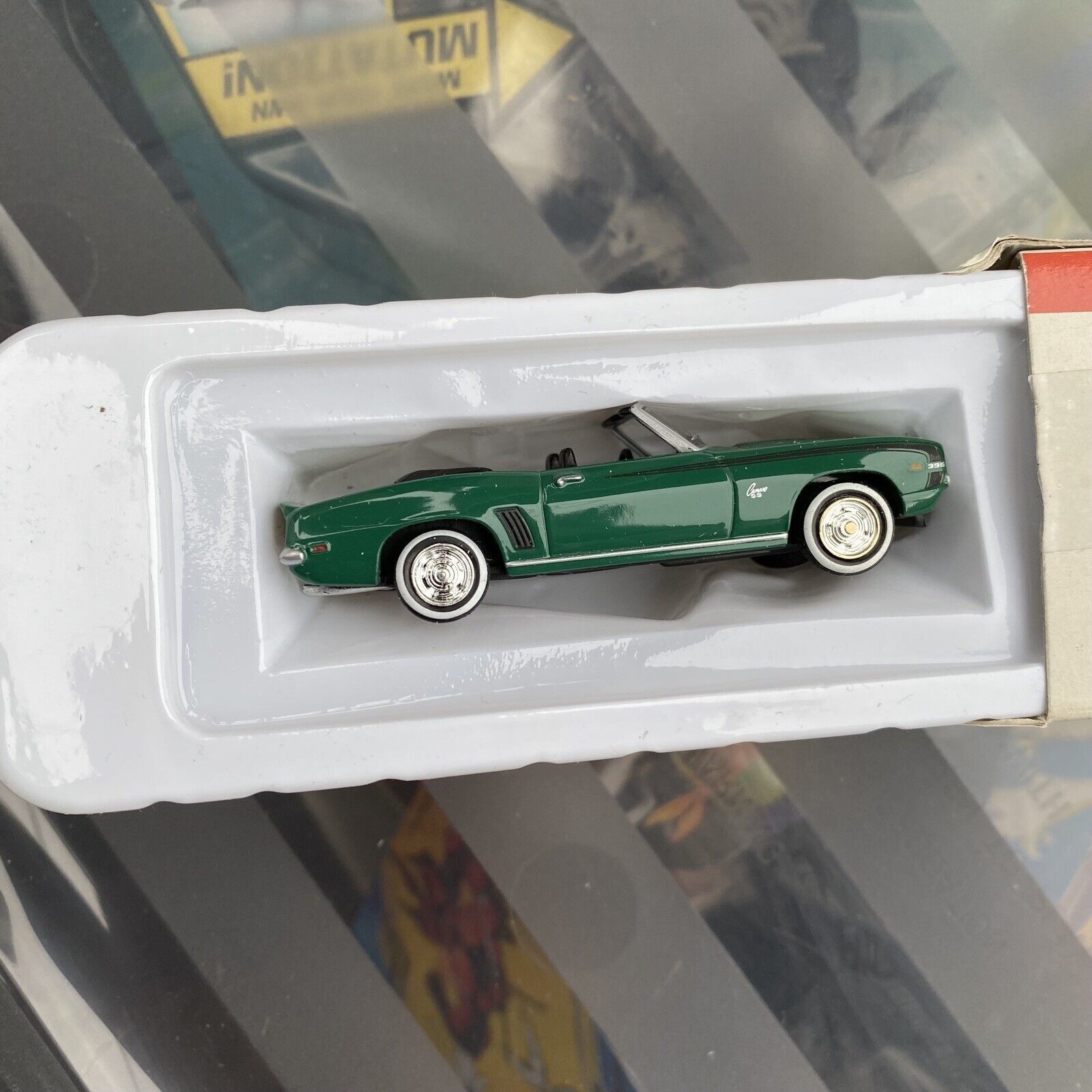 1969 Camaro SS Diecast Toy Car Exclusive 1:64 Scale 2001 Readers Digest ...