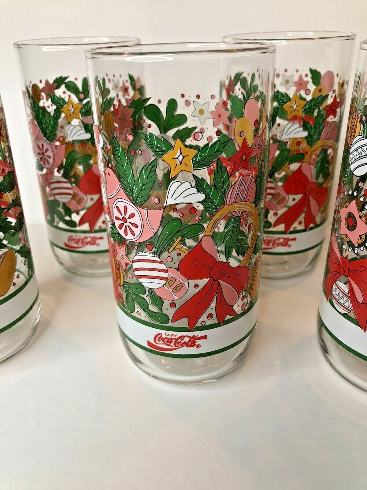 Vintage COCA-COLA Christmas Glasses, Holiday Pine Tree Tumblers, Holly  Berry Band, Coke Green Glass, Kitchen Glassware, Set of 4 