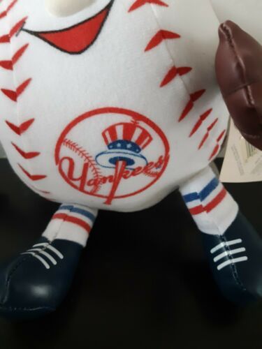 Games & Fun New York Yankees Plush Ball