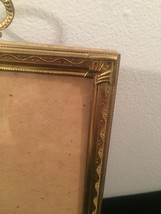 Vintage 40s gold ornate 5" x 7" frame with top hanging circle design image 3