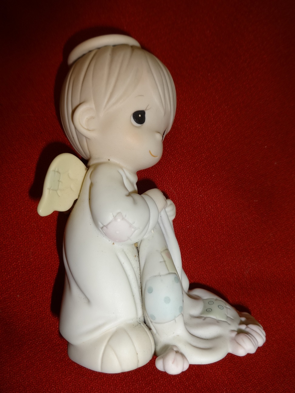 Primary image for Precious Moments WISHING YOU A COMFY CHRISTMAS figurine angel