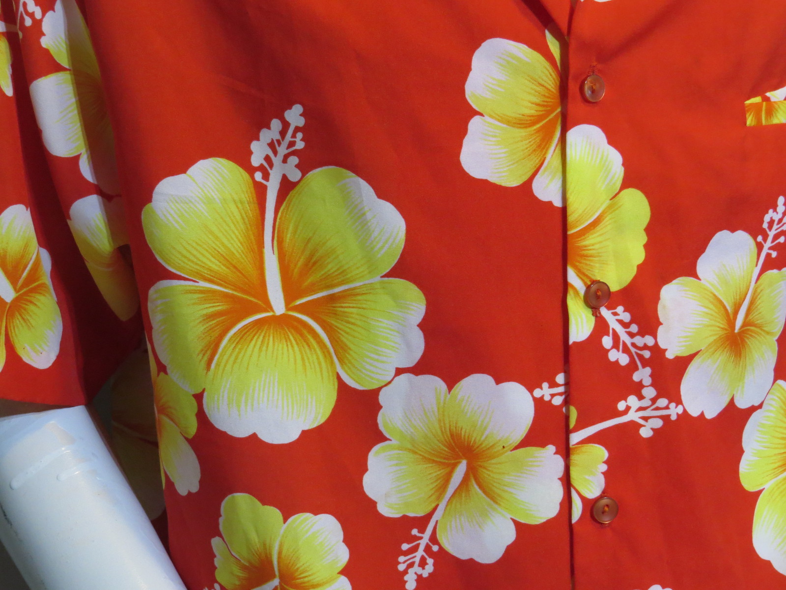 Hilo Hattie The Hawaiian Original Classic Hibiscus Aloha Shirt Red / Large