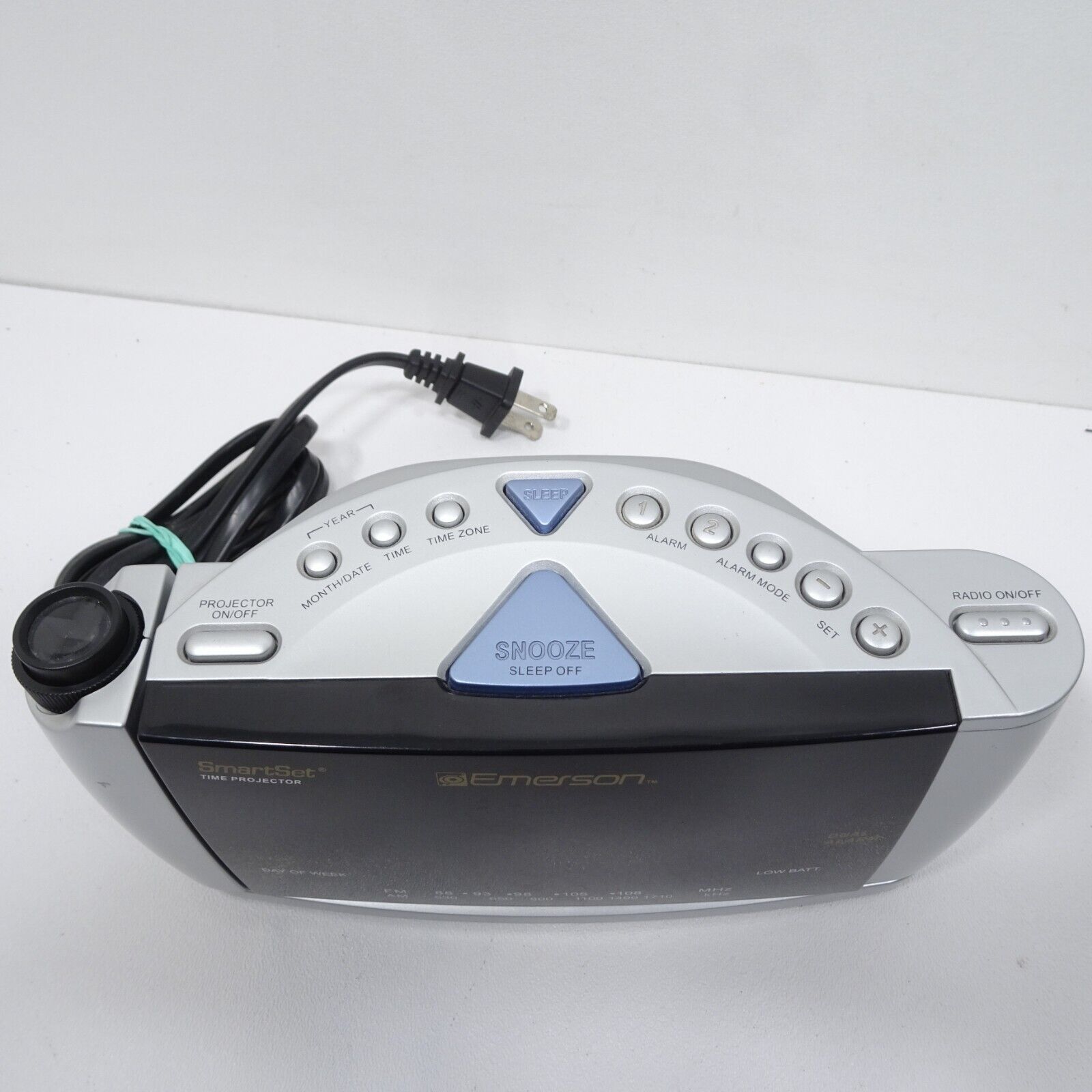 Emerson Research Model CKS3528 AM/FM SmartSet Projector Dual Alarm