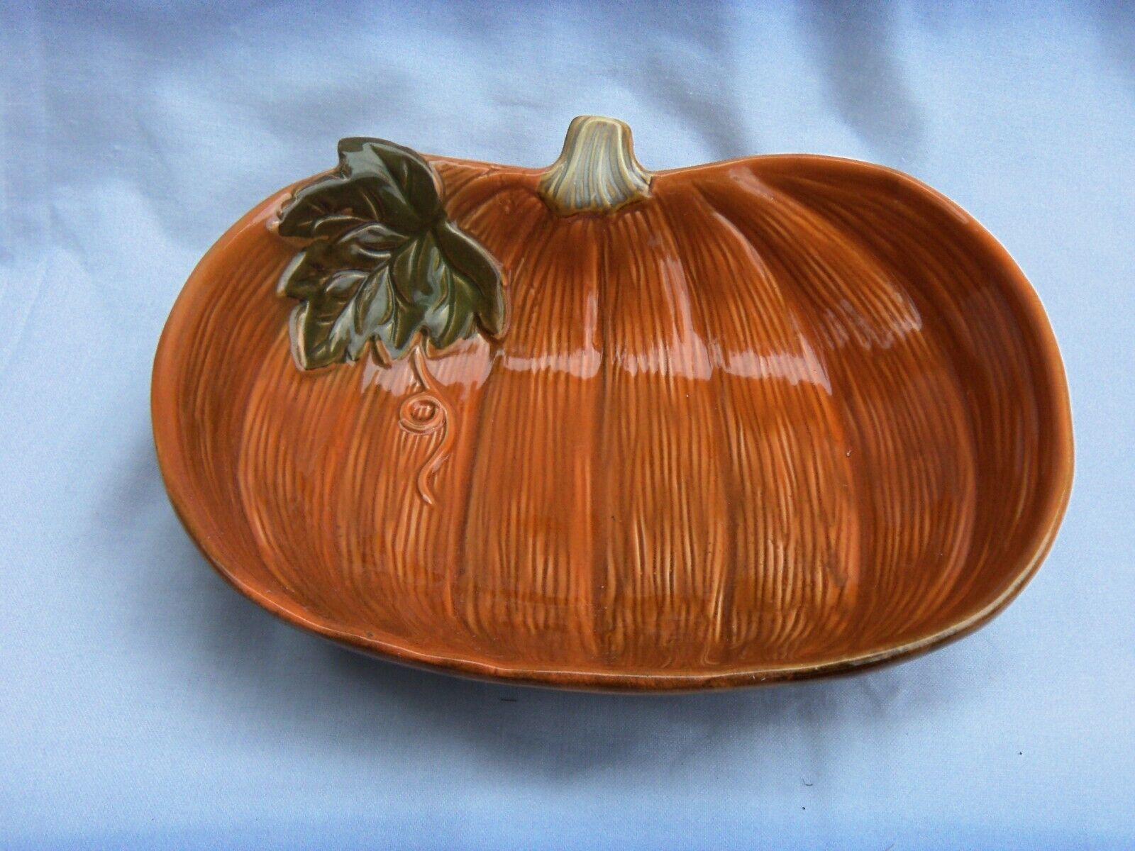 QUALITY 10" PUMPKIN SERVING BOWL POTTERY MAKE , FALL HALLOWEEN DECOR