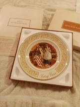 Vintage 1973 Avon Betsy Ross Collector&#39;s Plate - $2.99