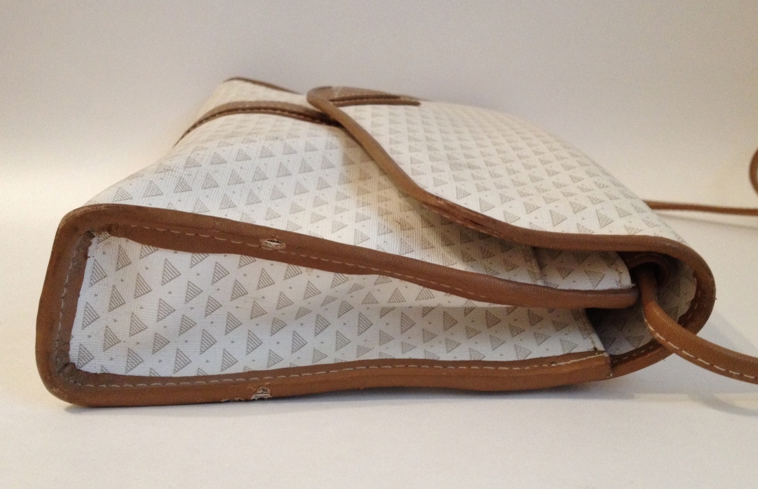 Liz Claiborne, Bags, Liz Claiborne Cream Tan Woven Versatile Shoulder  Handbag