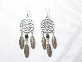 Dream Catcher With Black Howlite Bead And 3 Feathers Gem Silver Alloy Earrings - $6.99