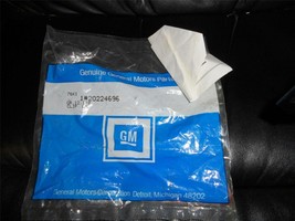 GM Front Door Lower Clip 20224696 Metal NOS OEM - $14.99