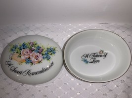1982 Avon Valentines Day Porcelain Trinket Box-A Sweet Remembrance, Small - $9.99