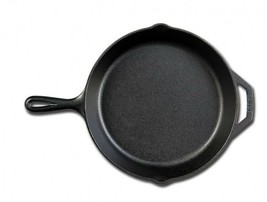 Sold at Auction: Wagner's 1891 Original Cast Iron Skillet 6 1/2 , EC