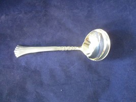 Floral Queen by Oneida SilverPlate Solid Gravy or Sauce Ladle 1992-97 EUC - $22.50