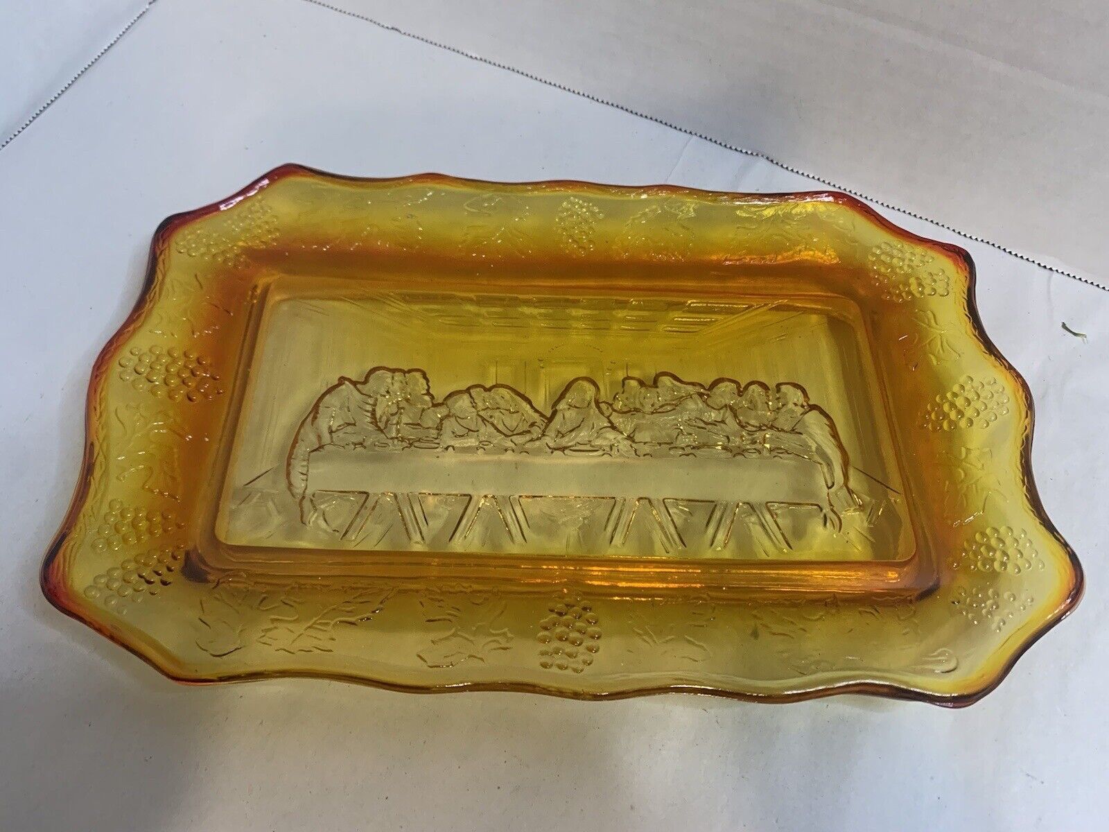 The Last Supper Plate Tiara Glass Amber Dish Vintage 11 X 7 Easter
