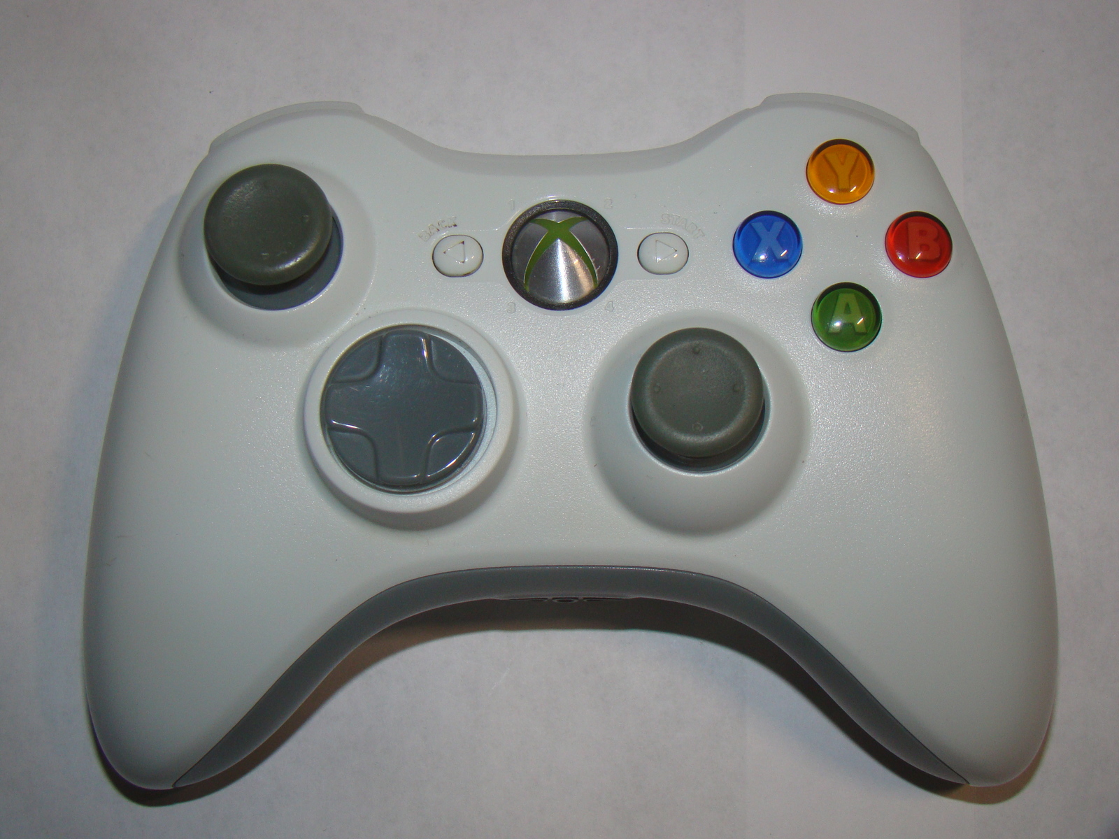 XBOX 360 - Official OEM Wireless Controller (White) - Controllers ...