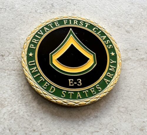 US ARMY PRIVATE FIRST CLASS E-3 Challenge Coin With Special Army Velvet ...