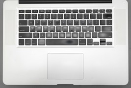 Apple MacBook Pro A1286 15.4" Core i7 M 640 2.8GHz 4GB 1TB HDD MC373LL/A (2010) image 2
