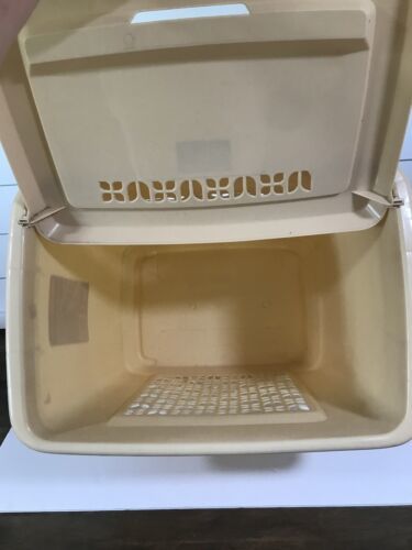 VINTAGE Cream RUBBERMAID LAUNDRY HAMPER BASKET LID CATCH N CARRY