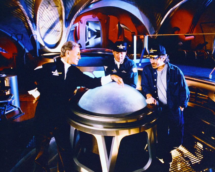 Seaquest Dsv Roy Scheider 16X20 Canvas Giclee With Steven Spielberg On Set - $69.99